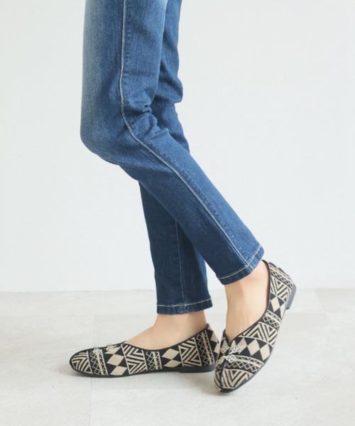 VIVIAN（ヴィヴィアン）の「モチーフ付きチャイナシューズ　ZOZOTOWN+オフィシャルサイト限定商品（バレエシューズ・レディース・クリアブラック/ブルー/ナチュラル/ブラック・S/M/L/LL）」の14枚目の写真