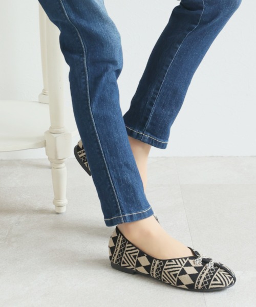 VIVIAN（ヴィヴィアン）の「モチーフ付きチャイナシューズ　ZOZOTOWN+オフィシャルサイト限定商品（バレエシューズ・レディース・クリアブラック/ブルー/ナチュラル/ブラック・S/M/L/LL）」の13枚目の写真