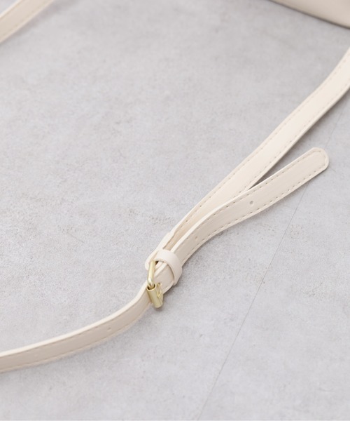 Chez toi（シェトワ）の「ゴールド金具ショルダーBAG（ショルダーバッグ・レディース・モカ/ブラック/オフホワイト・FREE）」の11枚目の写真