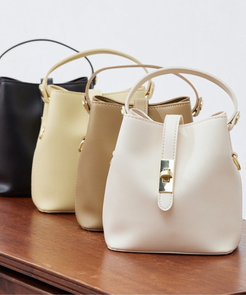 Chez toi（シェトワ）の「ゴールド金具ショルダーBAG（ショルダーバッグ・レディース・モカ/ブラック/オフホワイト・FREE）」の18枚目の写真