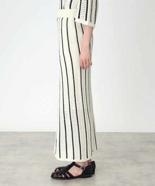 THE SHOP TK （ザ ショップ ティーケー ）の「◆【SETUP可】メッシュストライプニットナロースカート（スカート・レディース・ブラック系2/ホワイト系その他3・99）」の16枚目の写真