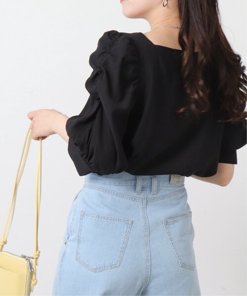 スクエアネックパワショルブラウス