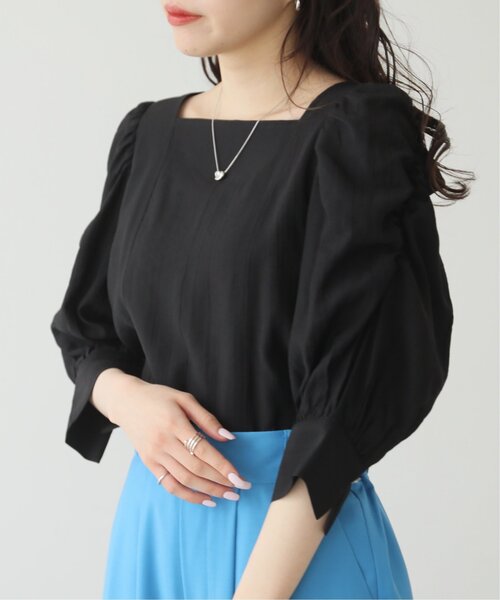 スクエアネックパワショルブラウス