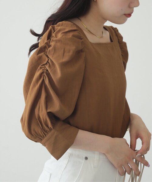 スクエアネックパワショルブラウス