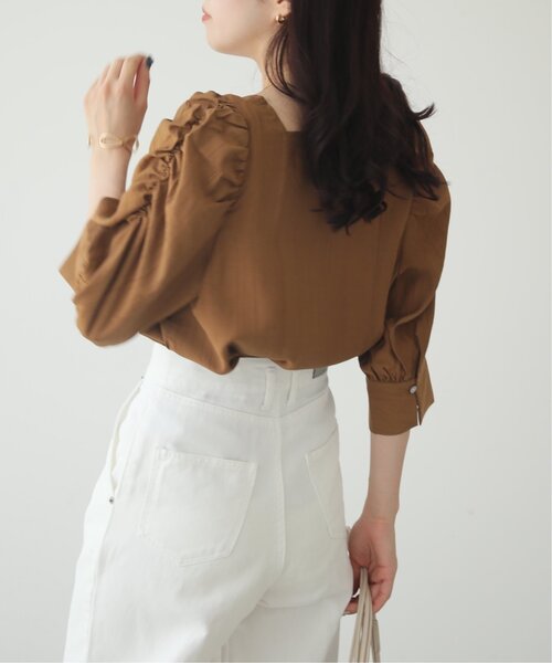 スクエアネックパワショルブラウス