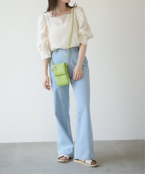 RAY CASSIN(レイカズン)の「スクエアネックパワーショルダーブラウス(シャツ/ブラウス・レディース・ブラウン/オフホワイト/ブラック・FREE)」の21枚目の写真