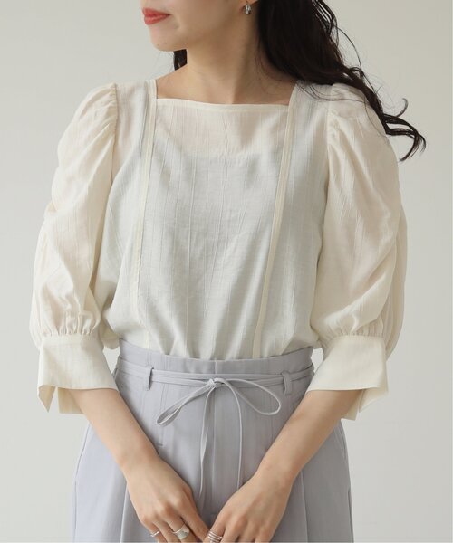 RAY CASSIN(レイカズン)の「スクエアネックパワーショルダーブラウス(シャツ/ブラウス・レディース・ブラウン/オフホワイト/ブラック・FREE)」の22枚目の写真