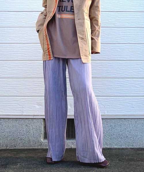 Q（キュー）の「ランダムプリーツパンツ（その他パンツ・レディース・ラベンダー/ベージュ・MEDIUM）」の18枚目の写真