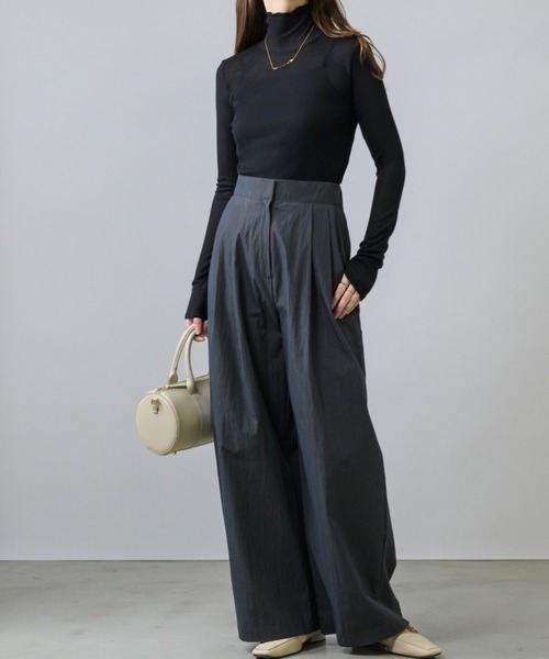 NEUNA（ヌナ）の「【ハイネックとクルーネックで選べる！】リネン