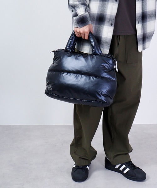 ROOTOTE(ルートート)の「ROOTOTE フェザールー中綿入ミニトートBAG(トートバッグ・メンズ・ブラック/グレー系その他/グレイッシュブルー/グレー系/ネイビー系/オレンジ/マスタード/カーキ系/ゴールド系/パープル系/シルバー系/ダークカーキ・FREE)」の2枚目の写真