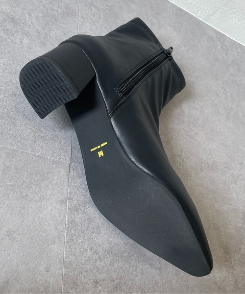 Thevon（ゼボン）の「ポインテッドストレッチショートブーツ（ブーツ・レディース・ブラック/アイボリー/ベージュ・L/S/M）」の21枚目の写真