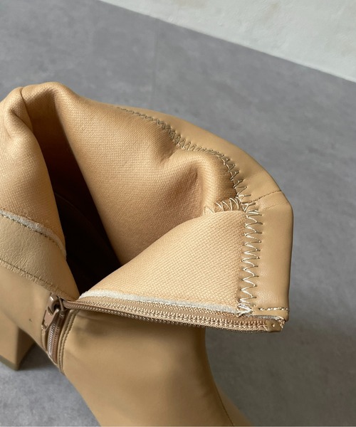 Thevon（ゼボン）の「ポインテッドストレッチショートブーツ（ブーツ・レディース・ブラック/アイボリー/ベージュ・L/S/M）」の22枚目の写真