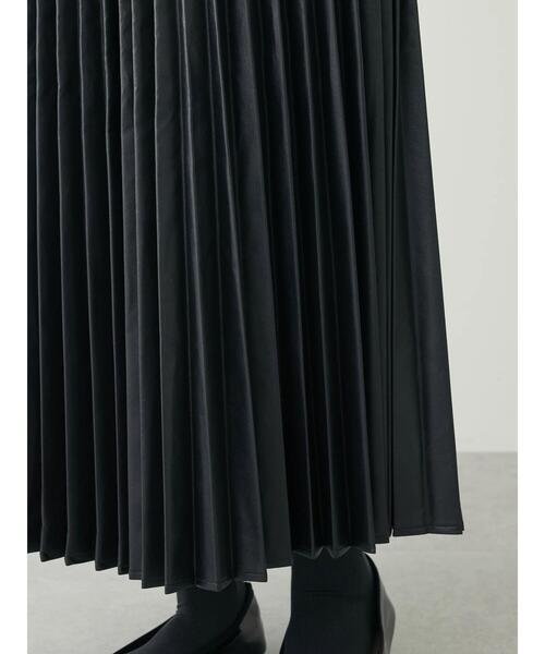 ELENCARE DUE（エレンカーレデュエ）の「・ELENCARE　DUE合成皮革プリーツスカート（スカート・レディース・ブラック・FREE）」の4枚目の写真