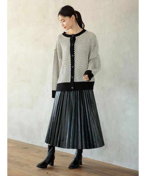 ELENCARE DUE（エレンカーレデュエ）の「・ELENCARE　DUE合成皮革プリーツスカート（スカート・レディース・ブラック・FREE）」の11枚目の写真