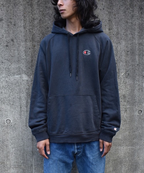Champion(チャンピオン)の「【ヴィンテージ古着】Champion / チャンピオン リフレクター付き ロゴ刺繍 スウェットパーカー(パーカー・メンズ・ブラック・SMALL)」の20枚目の写真