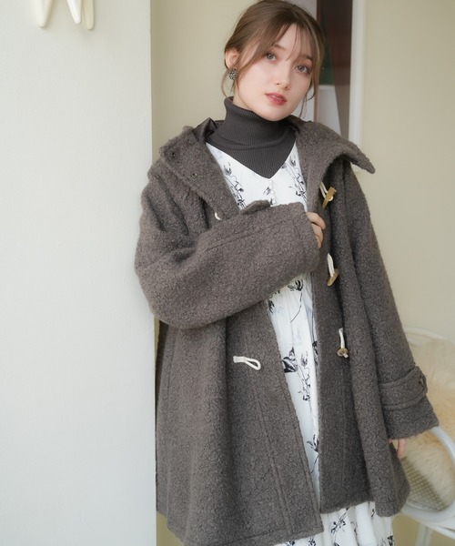 ASTORIA ODIER（アストリアオディール）の「フェイクリングウール ミドルダッフルコート（ダッフルコート・レディース・ブラウン/ベージュ・MEDIUM）」の14枚目の写真