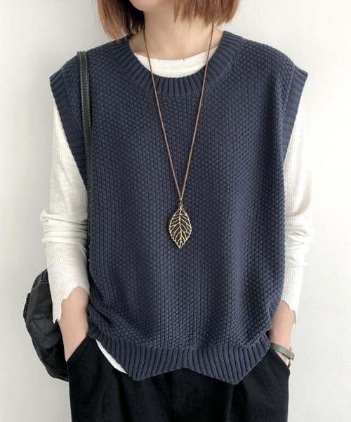 SEU（エスイーユー）の「裾レース編みスカラップニットベスト ジレ サマーニット ペプラム裾 オフィスカジュアル きれいめカジュアル（ベスト・レディース・アイボリー/ブラック/チャコール/ベージュ/ネイビー/ブラウン/レンガ/ダークブラウン・フリー）」の7枚目の写真