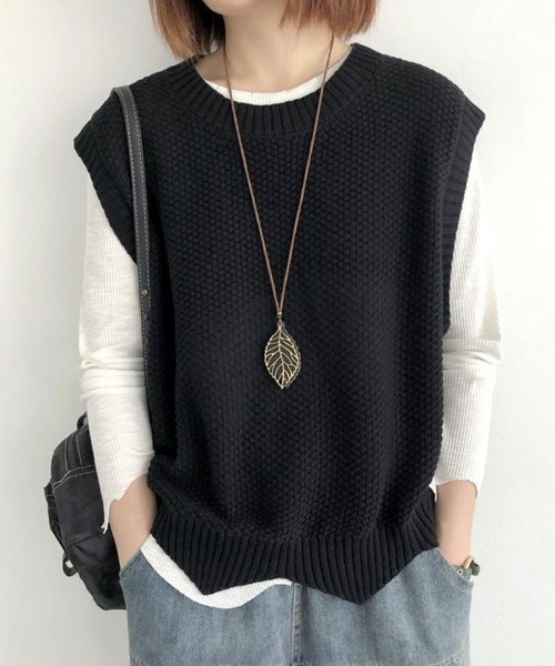 SEU（エスイーユー）の「裾レース編みスカラップニットベスト ジレ サマーニット ペプラム裾 オフィスカジュアル きれいめカジュアル（ベスト・レディース・アイボリー/ブラック/チャコール/ベージュ/ネイビー/ブラウン/レンガ/ダークブラウン・フリー）」の2枚目の写真