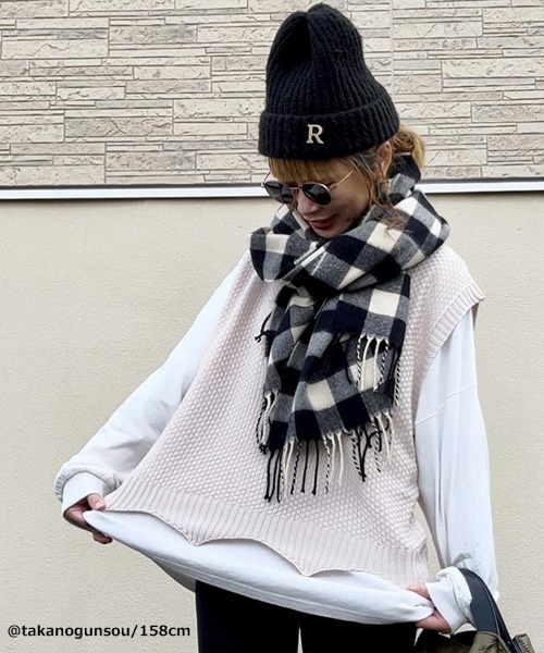 SEU（エスイーユー）の「裾レース編みスカラップニットベスト ジレ サマーニット ペプラム裾 オフィスカジュアル きれいめカジュアル（ベスト・レディース・アイボリー/ブラック/チャコール/ベージュ/ネイビー/ブラウン/レンガ/ダークブラウン・フリー）」の11枚目の写真