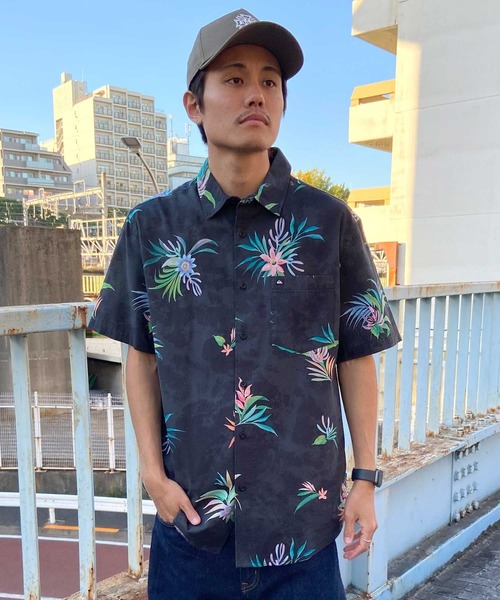 Quiksilver（クイックシルバー）の「QUIKSILVER/クイックシルバー アロハシャツ 総柄  ワンポイント AQYWT03312（シャツ/ブラウス・メンズ・ブルー系その他/ホワイト系その他/ブラック系その他/ホワイト系その他2/ブラック系その他2/ブルー系その他2・M/L）」の4枚目の写真