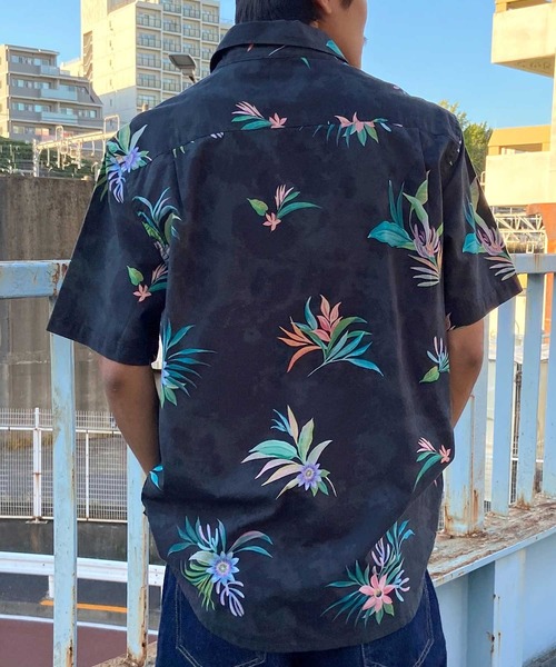 Quiksilver（クイックシルバー）の「QUIKSILVER/クイックシルバー アロハシャツ 総柄  ワンポイント AQYWT03312（シャツ/ブラウス・メンズ・ブルー系その他/ホワイト系その他/ブラック系その他/ホワイト系その他2/ブラック系その他2/ブルー系その他2・M/L）」の12枚目の写真