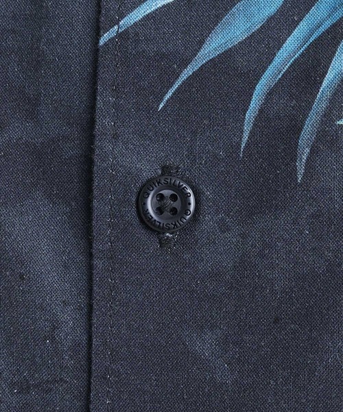 Quiksilver（クイックシルバー）の「QUIKSILVER/クイックシルバー アロハシャツ 総柄  ワンポイント AQYWT03312（シャツ/ブラウス・メンズ・ブルー系その他/ホワイト系その他/ブラック系その他/ホワイト系その他2/ブラック系その他2/ブルー系その他2・M/L）」の19枚目の写真