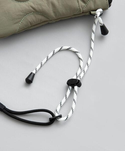 Disney（ディズニー）の「coen限定／ディズニーデザイン　キルティングサコッシュ（ショルダーバッグ・レディース・オリーブ/オフホワイト/ブラック・FREE）」の6枚目の写真