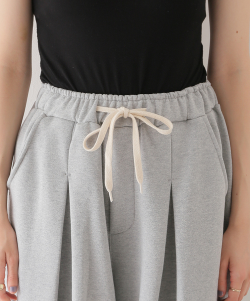 ANGLAN(アングラン)の「【ANGLAN / アングラン】Valley Tuck Sweat Balloon Pants(スウェットパンツ・レディース・ブラック/チャコールグレー・FREE)」の10枚目の写真
