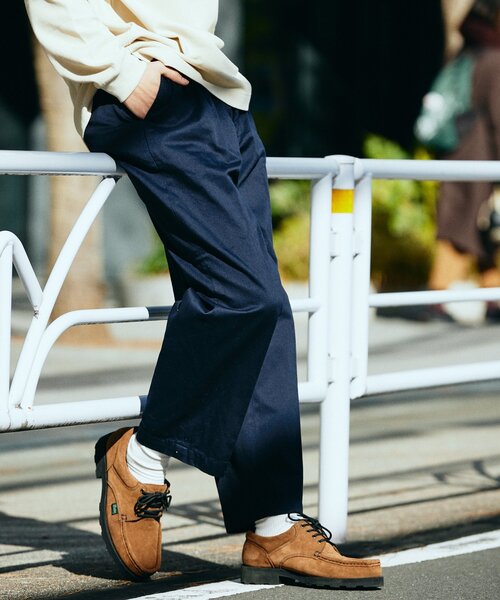 JOURNAL STANDARD（ジャーナルスタンダード）の「ドライツイル タックイン トラウザーズパンツ（チノパンツ・メンズ・グレー/ベージュ/ナチュラル/ネイビー・SMALL/MEDIUM/LARGE）」の8枚目の写真