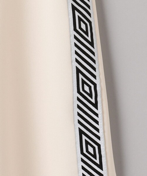 FREAK'S STORE（フリークスストア）の「UMBRO × FREAK'S STORE/アンブロ 別注 Track Skirt/別注トラックスカート / ラインスカート（スカート・レディース・ホワイト/ブラック/ネイビー・ﾌﾘ-）」の5枚目の写真