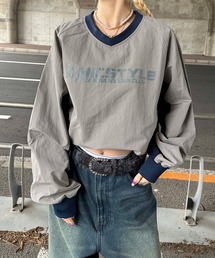 配色ナイロンVネックプルオーバー