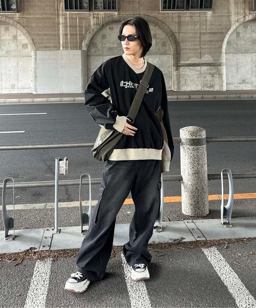 sedacle(セダクル)の「配色ナイロンVネックプルオーバー(Tシャツ/カットソー・レディース・ブラック/グレー・LARGE/MEDIUM/SMALL)」の17枚目の写真