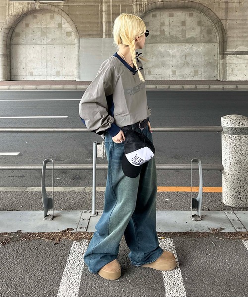 sedacle(セダクル)の「配色ナイロンVネックプルオーバー(Tシャツ/カットソー・レディース・ブラック/グレー・LARGE/MEDIUM/SMALL)」の8枚目の写真