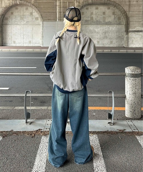 sedacle(セダクル)の「配色ナイロンVネックプルオーバー(Tシャツ/カットソー・レディース・ブラック/グレー・LARGE/MEDIUM/SMALL)」の9枚目の写真