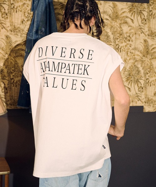 ADAM PATEK(アダムパテック)の「mta522- logo embroidery sleeveless ノースリーブTシャツ(Tシャツ/カットソー・メンズ・ホワイト/ブラック・1/2)」の4枚目の写真