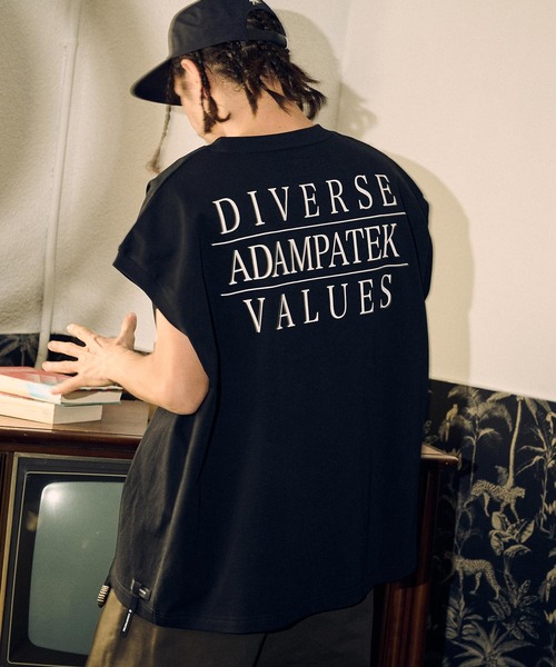 ADAM PATEK(アダムパテック)の「mta522- logo embroidery sleeveless ノースリーブTシャツ(Tシャツ/カットソー・メンズ・ホワイト/ブラック・1/2)」の11枚目の写真