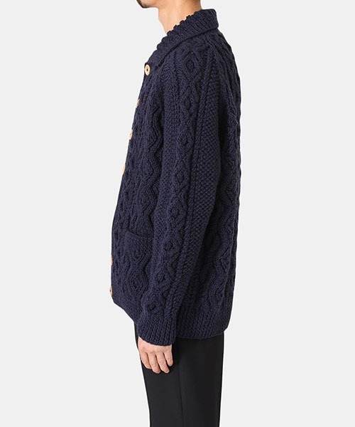 INVERALLAN ネイビー ケーブルニットセーター INVERALLAN ネイビー ケーブルニットセーター