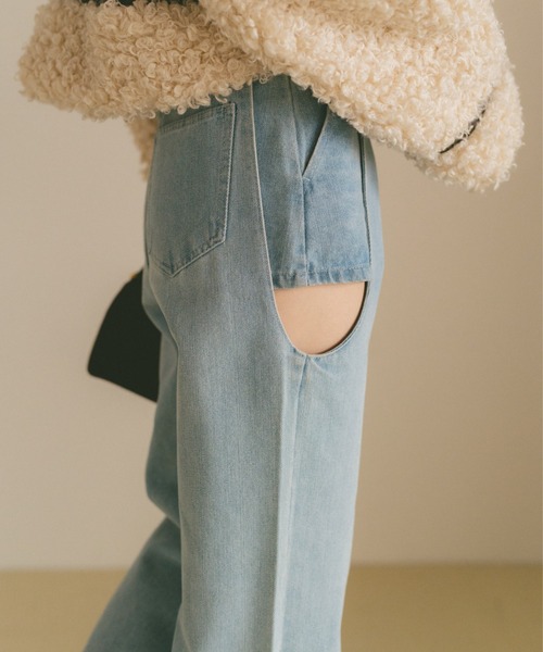 VANNIE U(ヴァニーユー)の「サイドカットアウトデニム/レイヤードパンツ【SMLサイズ展開】(デニムパンツ・レディース・ブルー/ライトブルー/ブラック・S/M/L)」の16枚目の写真