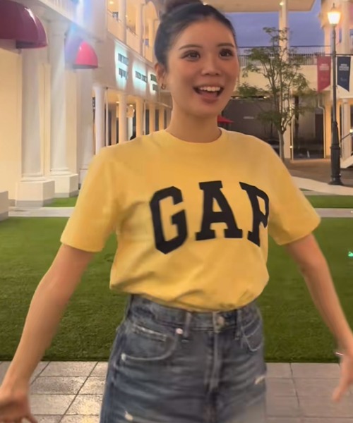GAP（ギャップ）の「エブリディ ソフト GAPロゴTシャツ(ユニセックス)（Tシャツ/カットソー・メンズ・ブラック/ホワイト/グリーン/ネイビー/ベージュ/イエロー/ブラウン/パープル/イエロー系その他/グリーン系その他/ピンク・XS/S/M/L/XL）」の9枚目の写真