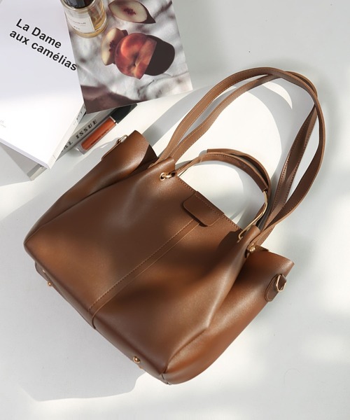 clarity blanc(クラリティーブラン)の「PUレザー ショルダーバッグ(ショルダーバッグ・レディース・アイボリー/ブラック/ブラウン・FREE)」の2枚目の写真