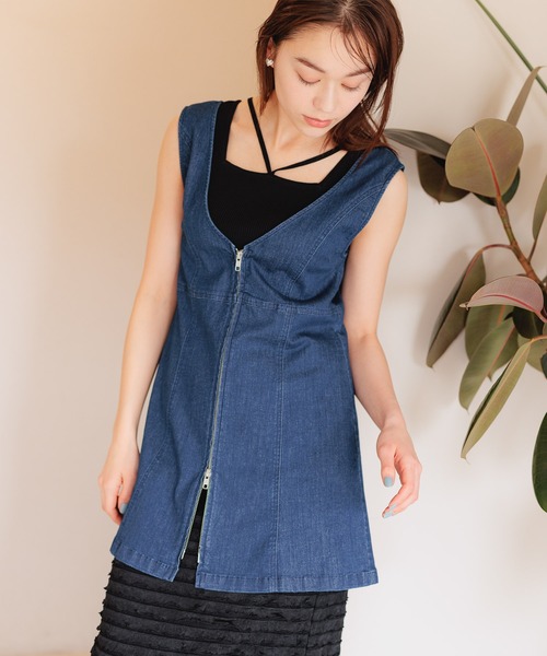 mysty woman(ミスティウーマン)の「フロントZIPデニムベスト 113485(ベスト・レディース・ブルー/ネイビー/ブラック・FREE)」の3枚目の写真