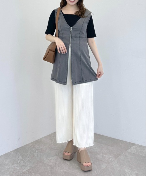 mysty woman(ミスティウーマン)の「フロントZIPデニムベスト 113485(ベスト・レディース・ブルー/ネイビー/ブラック・FREE)」の20枚目の写真