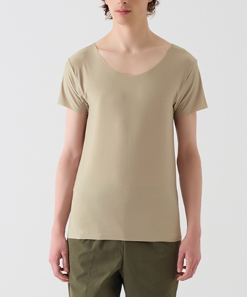 BODY WILD(ボディーワイルド)の「BODY WILD/ボディワイルド Tシャツ専用インナー ボートネックTシャツ 脇パッド付き(インナーウェア/肌着・メンズ・ブラック/ライトベージュ・MEDIUM/LARGE)」の2枚目の写真