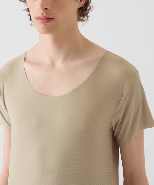 BODY WILD(ボディーワイルド)の「BODY WILD/ボディワイルド Tシャツ専用インナー ボートネックTシャツ 脇パッド付き(インナーウェア/肌着・メンズ・ブラック/ライトベージュ・MEDIUM/LARGE)」の3枚目の写真