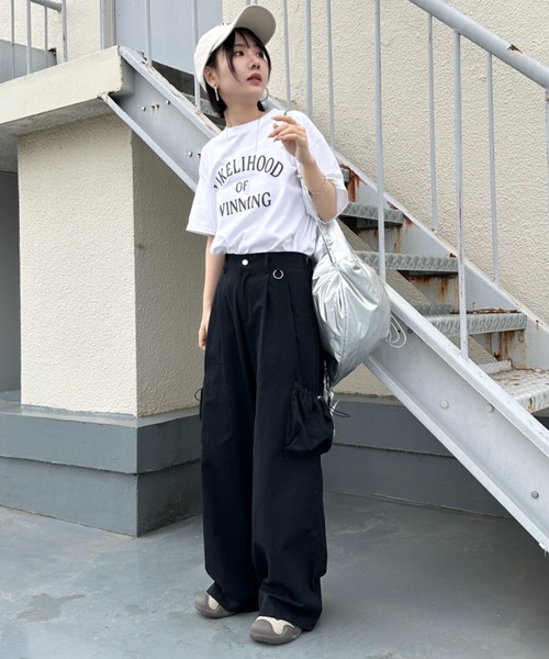 CLEA(クレア)の「ドロストポケット ワイドカーゴパンツ(カーゴパンツ・レディース・カーキ/ブラック・M)」の6枚目の写真