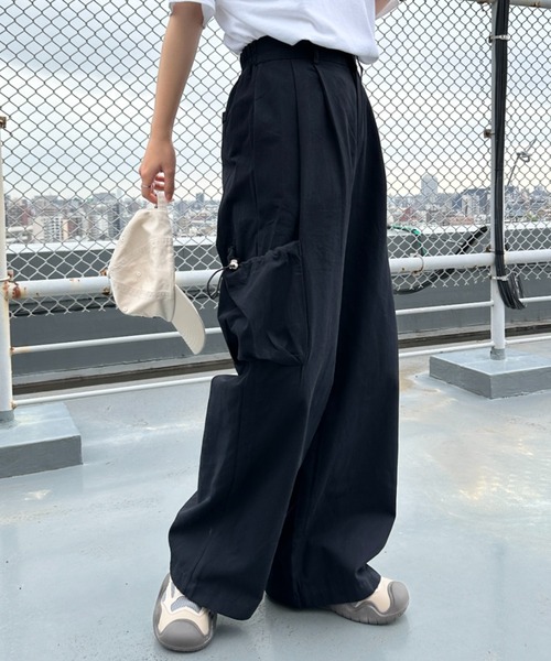CLEA(クレア)の「ドロストポケット ワイドカーゴパンツ(カーゴパンツ・レディース・カーキ/ブラック・M)」の12枚目の写真