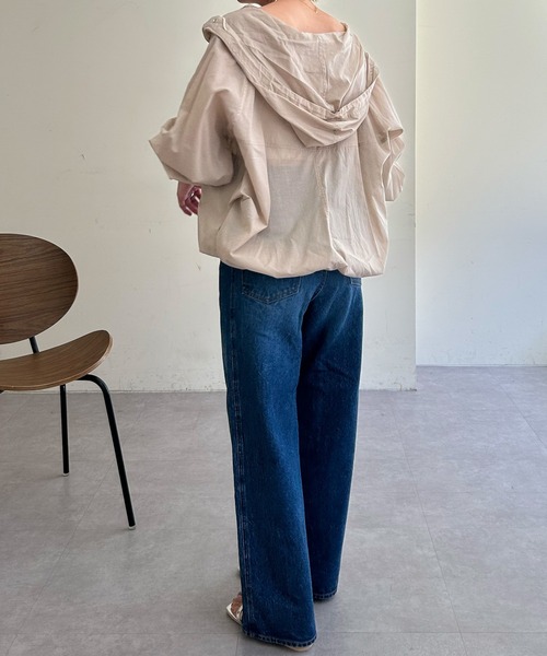 SHENERY(シーナリー)の「バギーデニムパンツ(デニムパンツ・レディース・ブルー・36/38)」の6枚目の写真