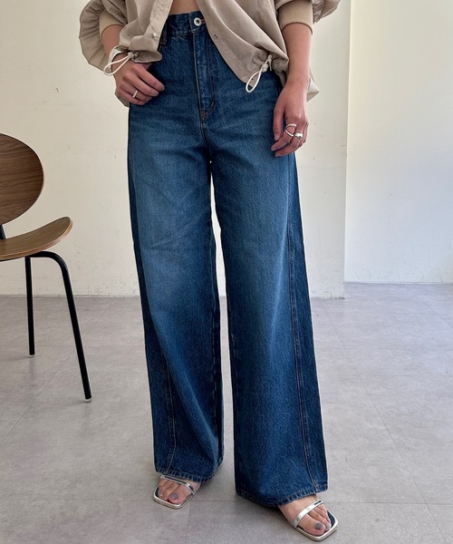 SHENERY(シーナリー)の「バギーデニムパンツ(デニムパンツ・レディース・ブルー・36/38)」の8枚目の写真