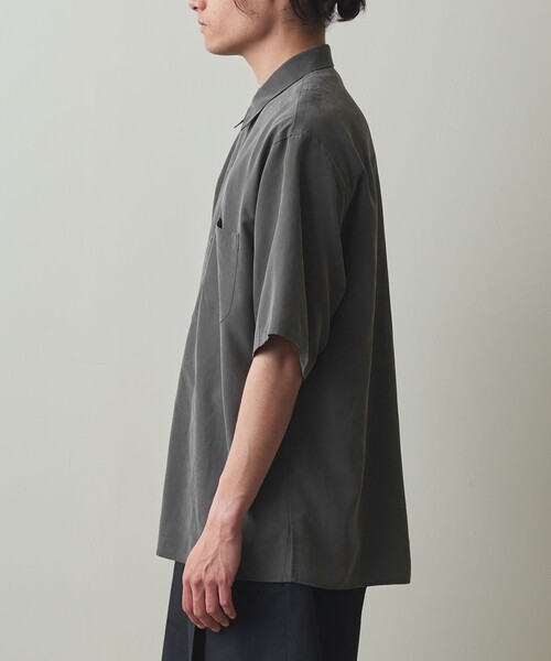 Steven Alan（スティーブンアラン）の「＜Steven Alan＞ ドレープ ショートスリーブ シャツ -STANDARD LOOSE BOX（シャツ/ブラウス・メンズ・モカ/ダークグレー/ダークグリーン・XL/L/M/S）」の8枚目の写真