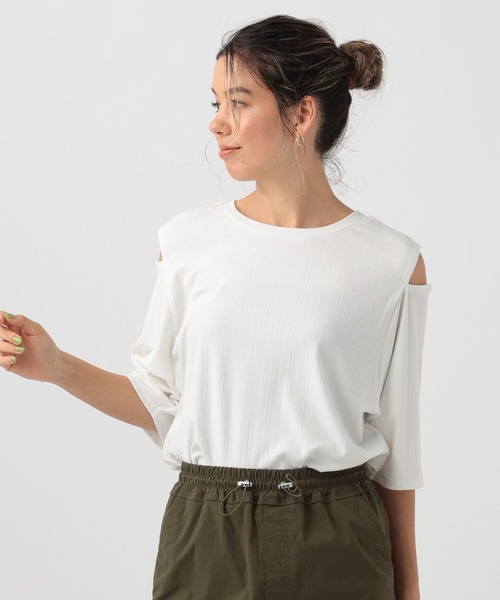 BAYFLOW（ベイフロー）の「カットアウト半袖Tシャツ（Tシャツ/カットソー・レディース・ブラック/ラベンダー/オフホワイト・FREE）」の2枚目の写真